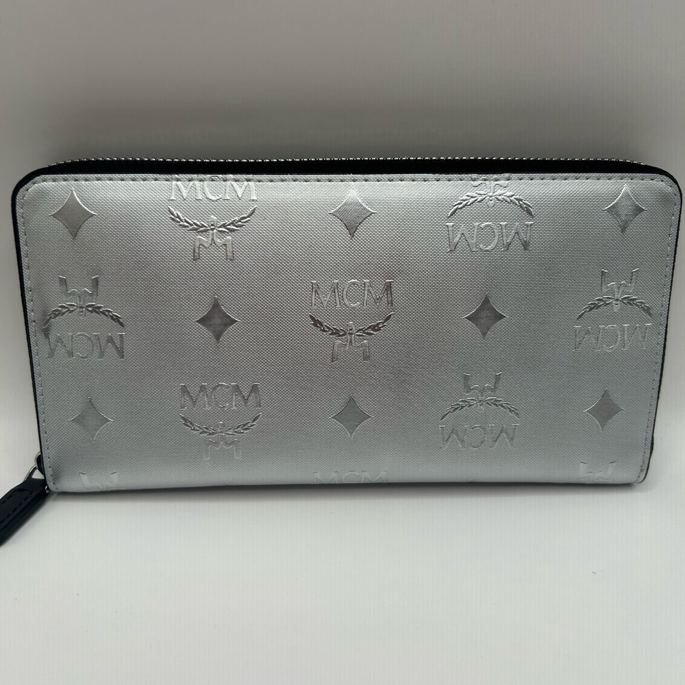 MCM Metallic Silver Logo Wallet - Picture 3 of 8